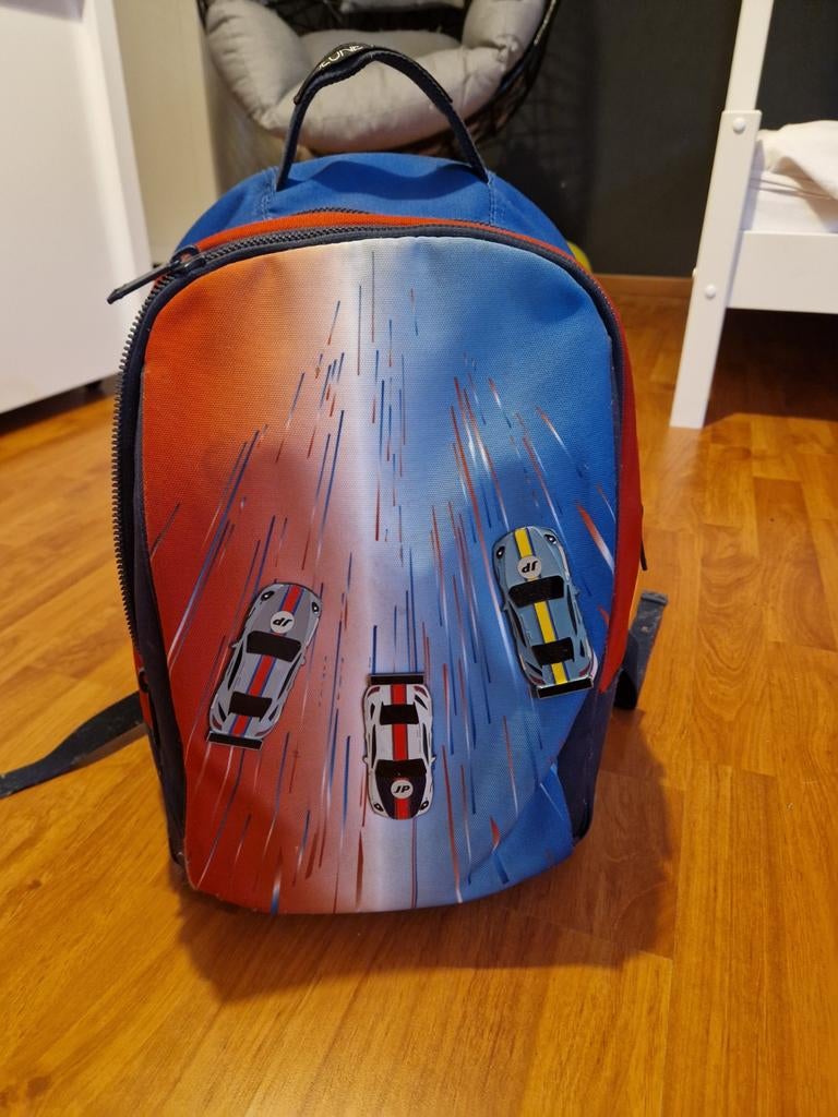 Schooltas Jeune Premier, Ophalen