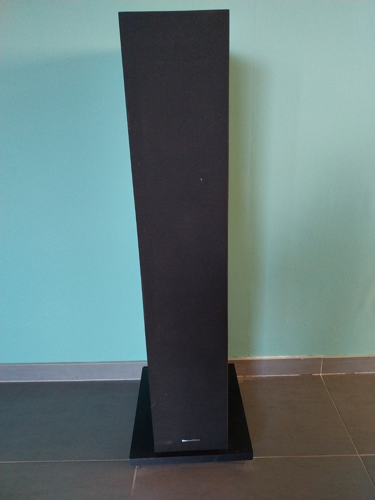 Haut-parleurs Bowers & Wilkins, Enlèvement