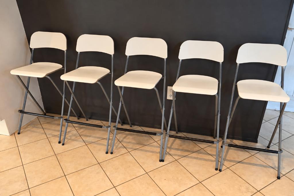 Tabouret., Enlèvement, Utilisé, Bois, 60 à 90 cm