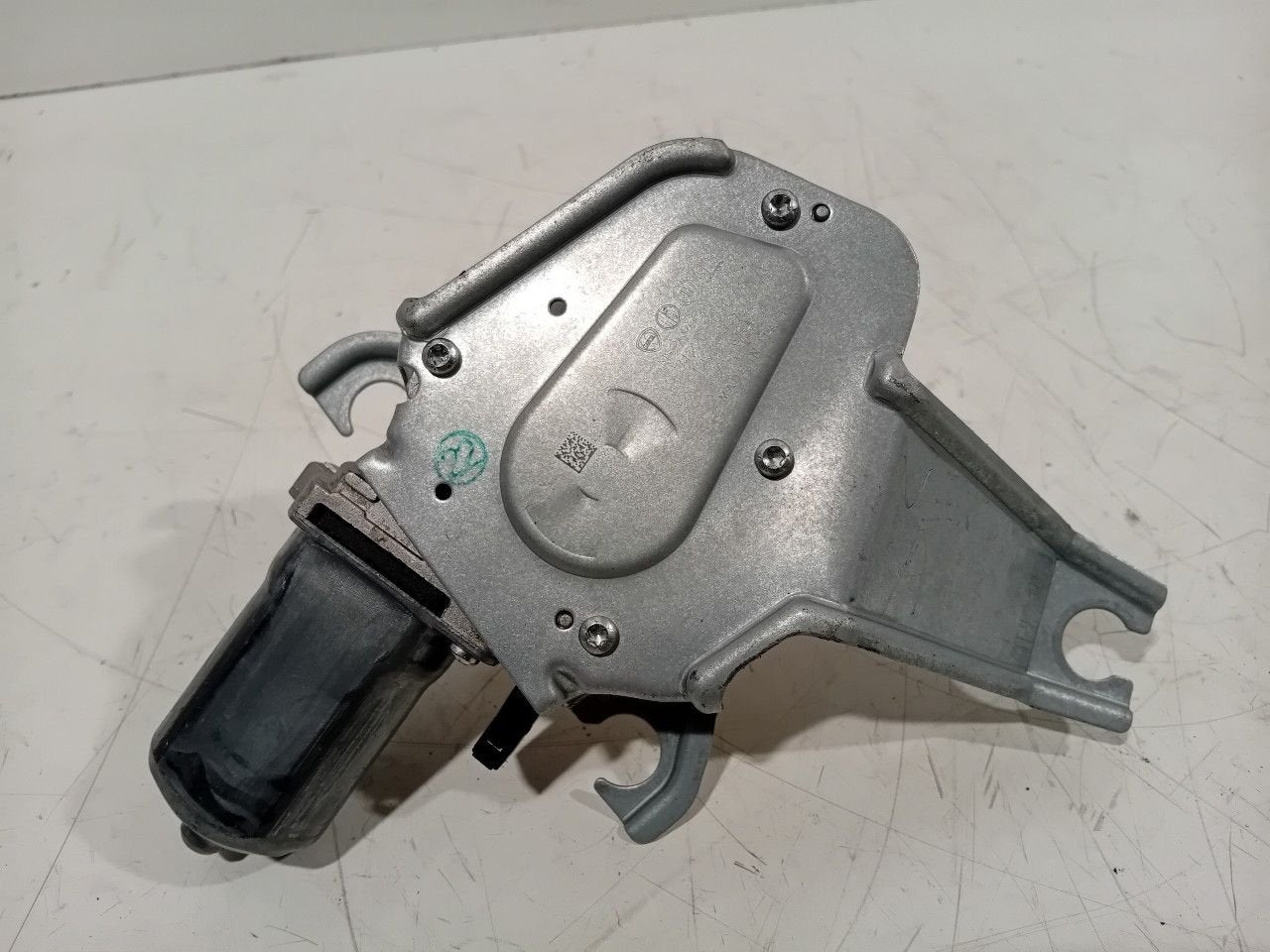 Ruitenwissermotor achter Fiat 500X, Onderdelen@venauto.nl, Van der Ven Autorecycling B.V., Ettenseweg 76, 4706 PB Roosendaal, The Netherlands