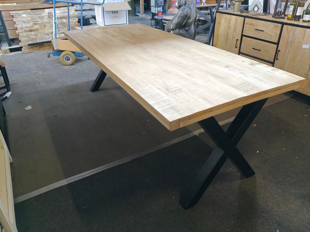 Rechthoekige mangohouten eettafel (outlet), Huis en Inrichting, Woonaccessoires | Overige, Nieuw, Ophalen