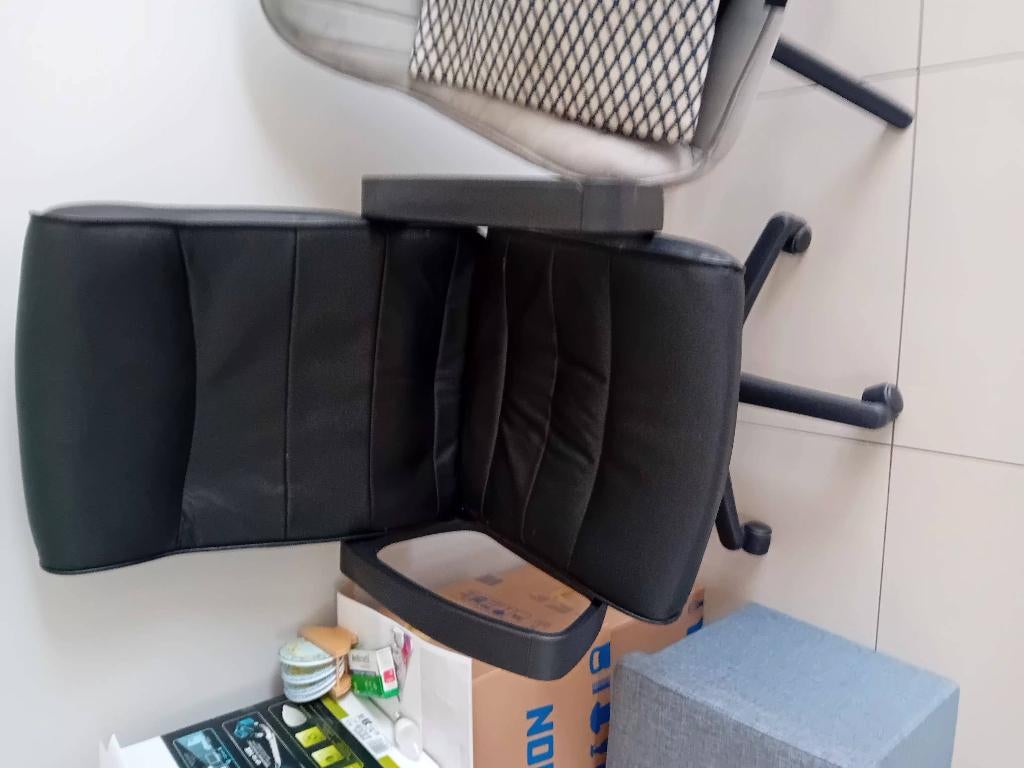 Bureau stoel leer en bureaustoel roos  en laadenkast, Ophalen, Zo goed als nieuw, Roze, Bureaustoel