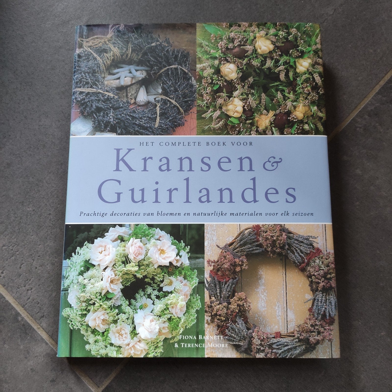 F. Barnett - Het complete boek voor kransen en guirlandes, Ophalen, Zo goed als nieuw, F. Barnett, Bloemschikken, Groendecoratie