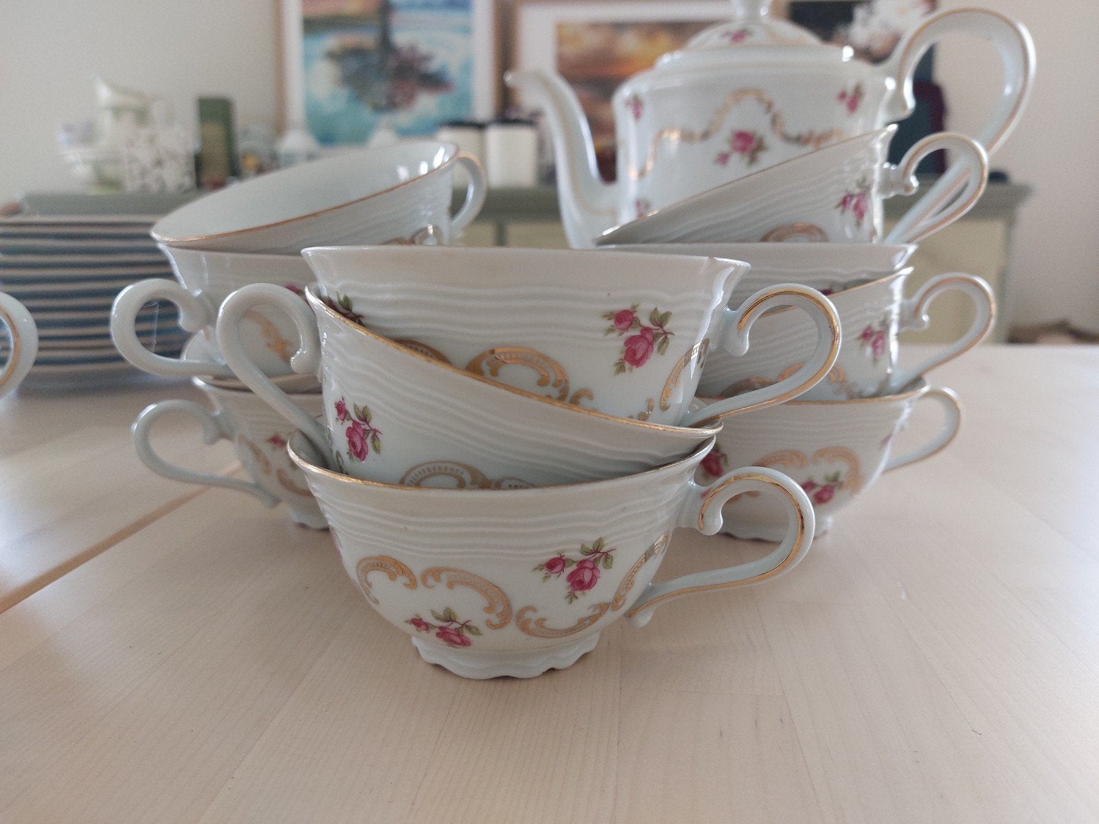 Koffieservies met borden, Ophalen