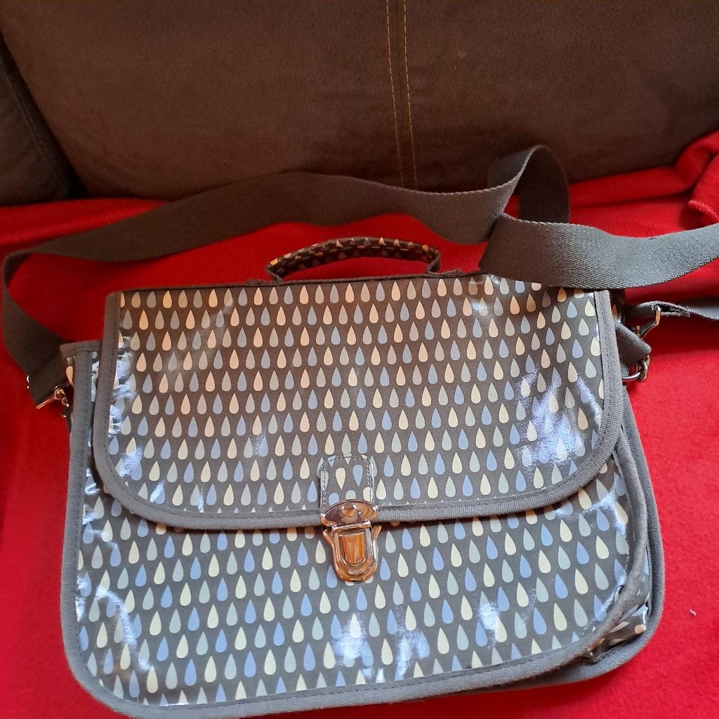 Besace/ Sac à dos, Enlèvement ou Envoi, Neuf