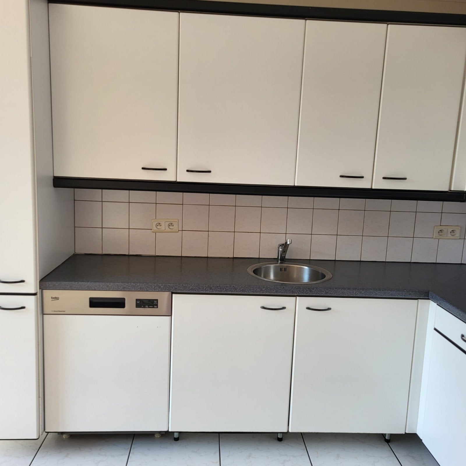 L-vormige, witte keuken. Nog in zeer goede staat!, Ophalen, Gebruikt, Wit, Hoekkeuken