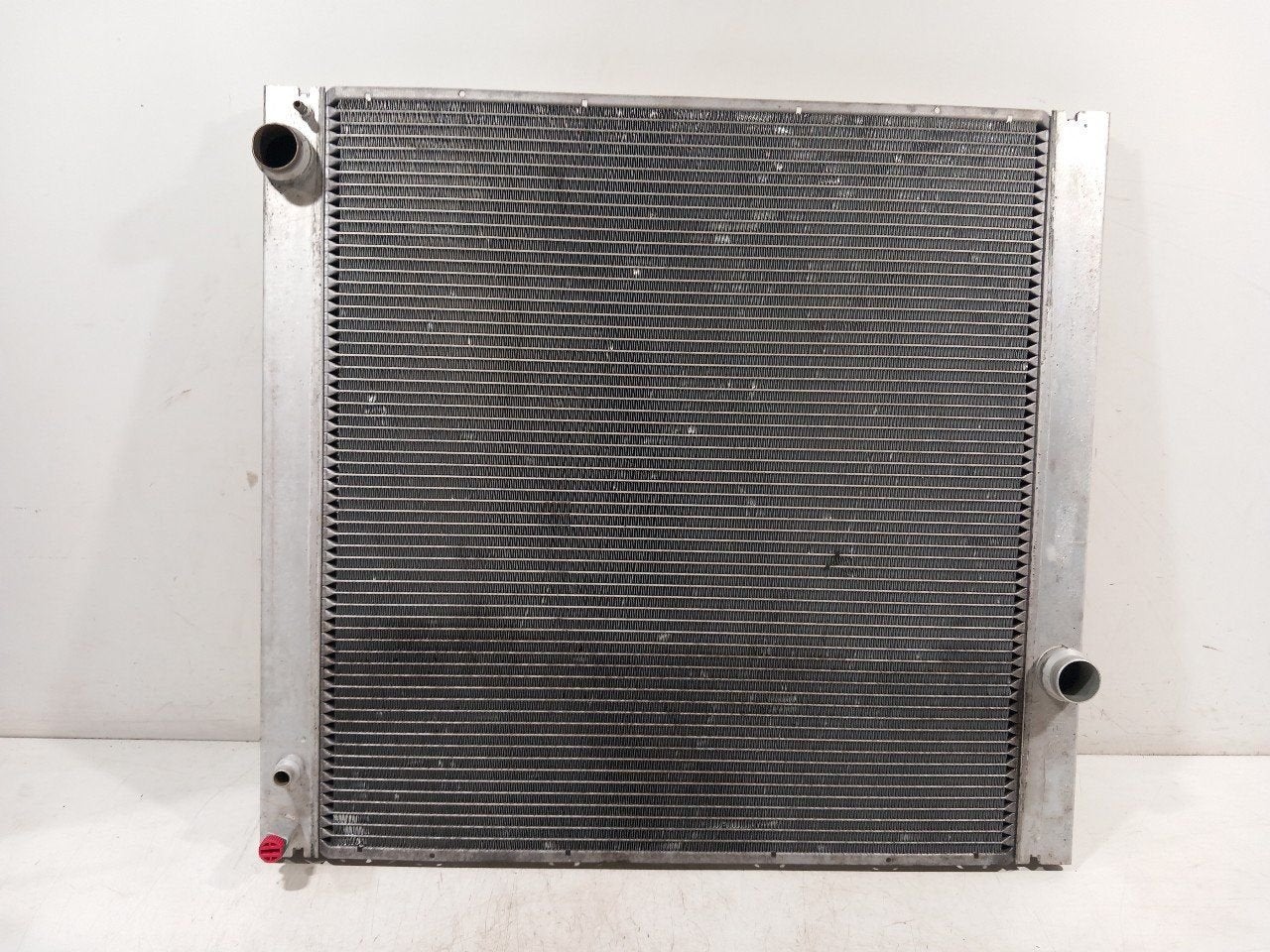 Radiateur Land Rover Range Rover, Onderdelen@venauto.nl, Van der Ven Autorecycling B.V., Land Rover, Ettenseweg 76, 4706 PB Roosendaal, The Netherlands
