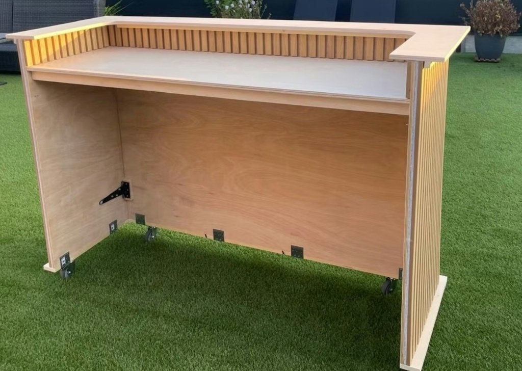 Houten toog (bar) te huur via OmniRent, Enlèvement