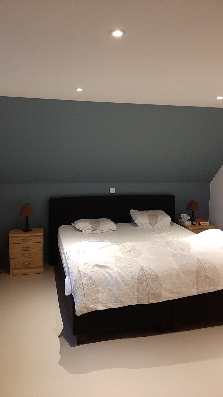 Boxspring bed: 180x200cm, modern zwart, inclusief matras, Ophalen of Verzenden, Zwart