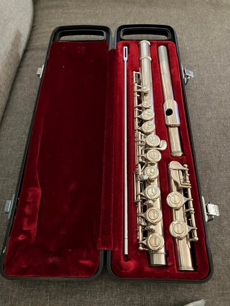 Yamaha YFL211S dwarsfluit, Musique & Instruments, Enlèvement, Flûte traversière, Avec valise ou sac