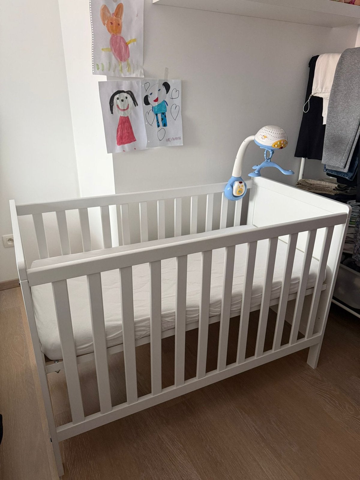 Kinderbed inclusief anti-allergisch matras, Kinderen en Baby's, Ophalen, Zo goed als nieuw