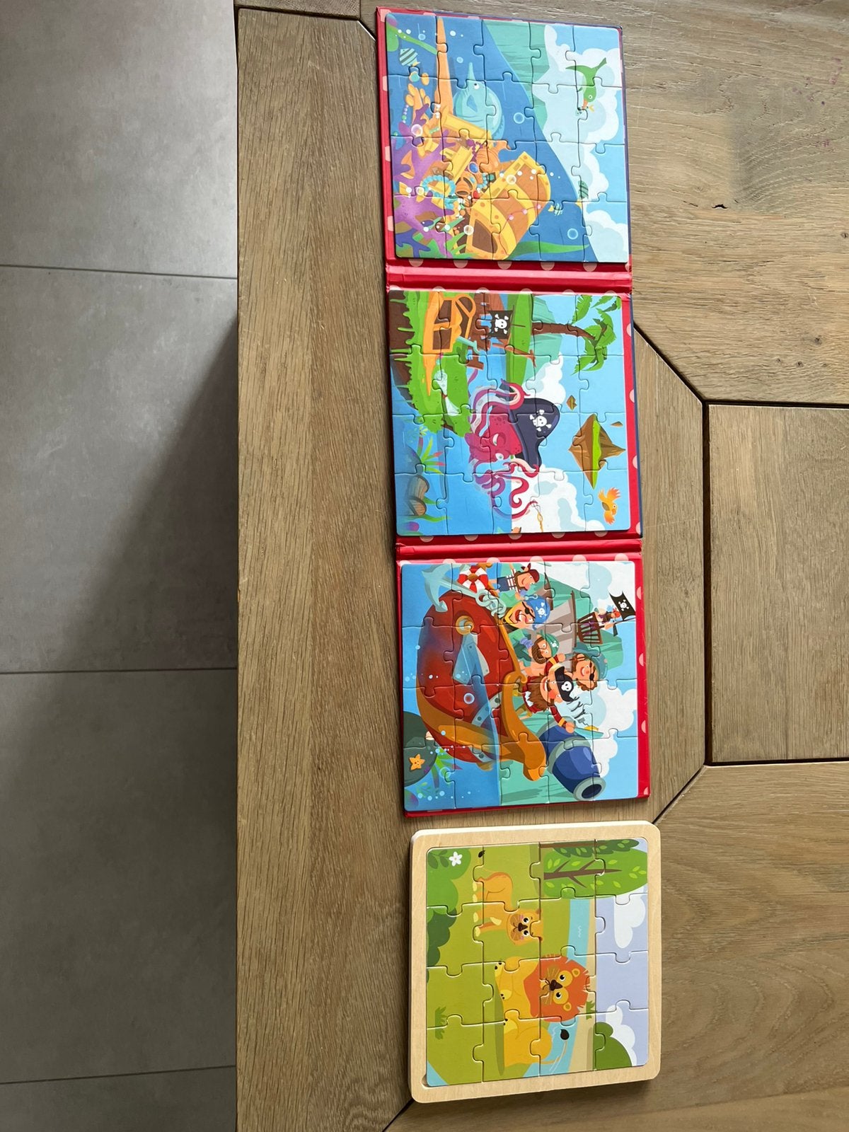 Puzzles (bois et aimant), 2 à 4 ans, Enlèvement, Utilisé, 10 à 50 pièces