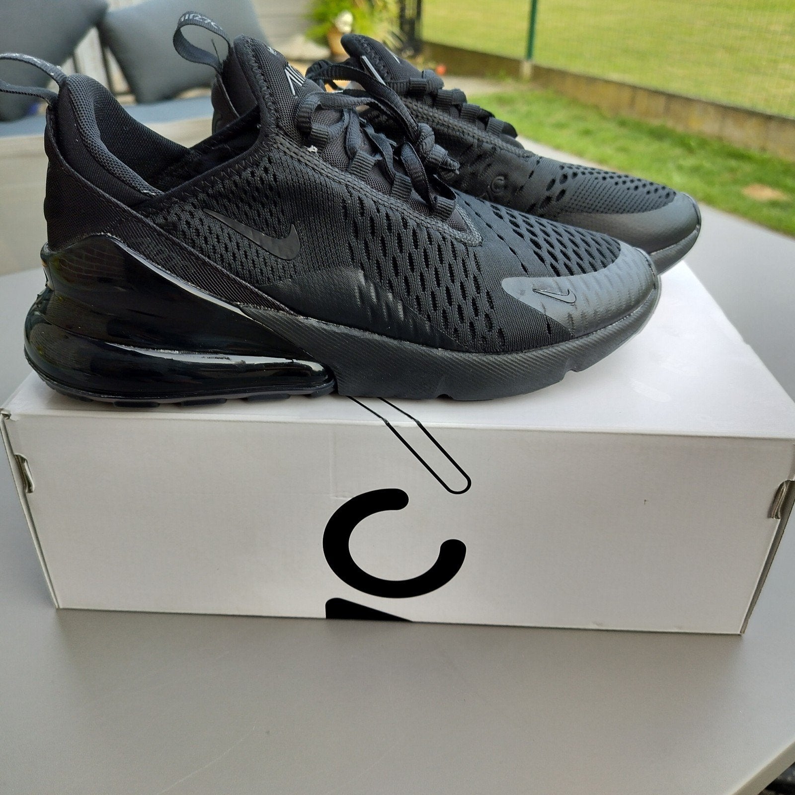 Nike air 270 maat 40, Sport en Fitness, Loopsport en Atletiek, Ophalen, Nike
