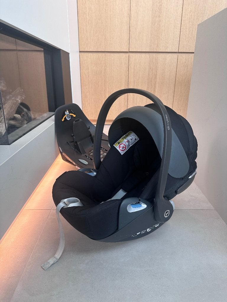 Cybex autostoeltje (baby) + Isofix base, Enfants & Bébés, Autres marques, Mode veille, Enlèvement, Utilisé