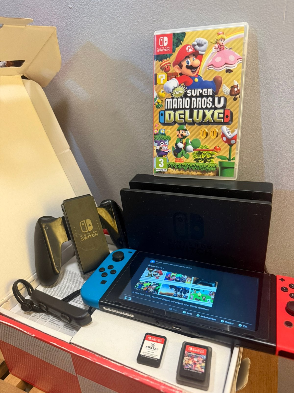 Nintendo switch quasi neuves avec jeux plus manettes, Games en Spelcomputers, Spelcomputers | Nintendo Switch, Zo goed als nieuw