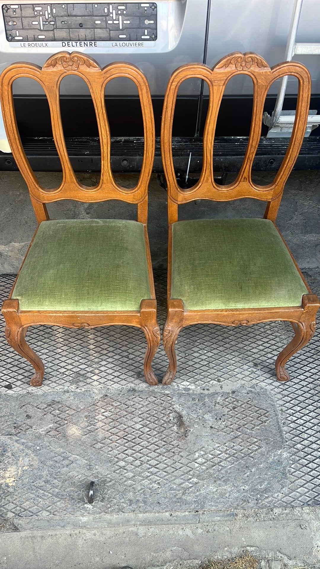 2 anciennes chaises, Enlèvement
