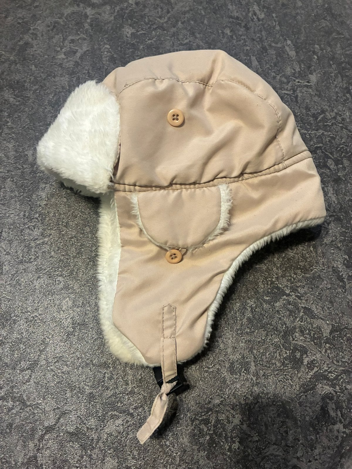 Beige chillouts hoed/chapka T58cm Zeer goede staat, Kinderen en Baby's, Ophalen of Verzenden, Zo goed als nieuw, Jongen of Meisje