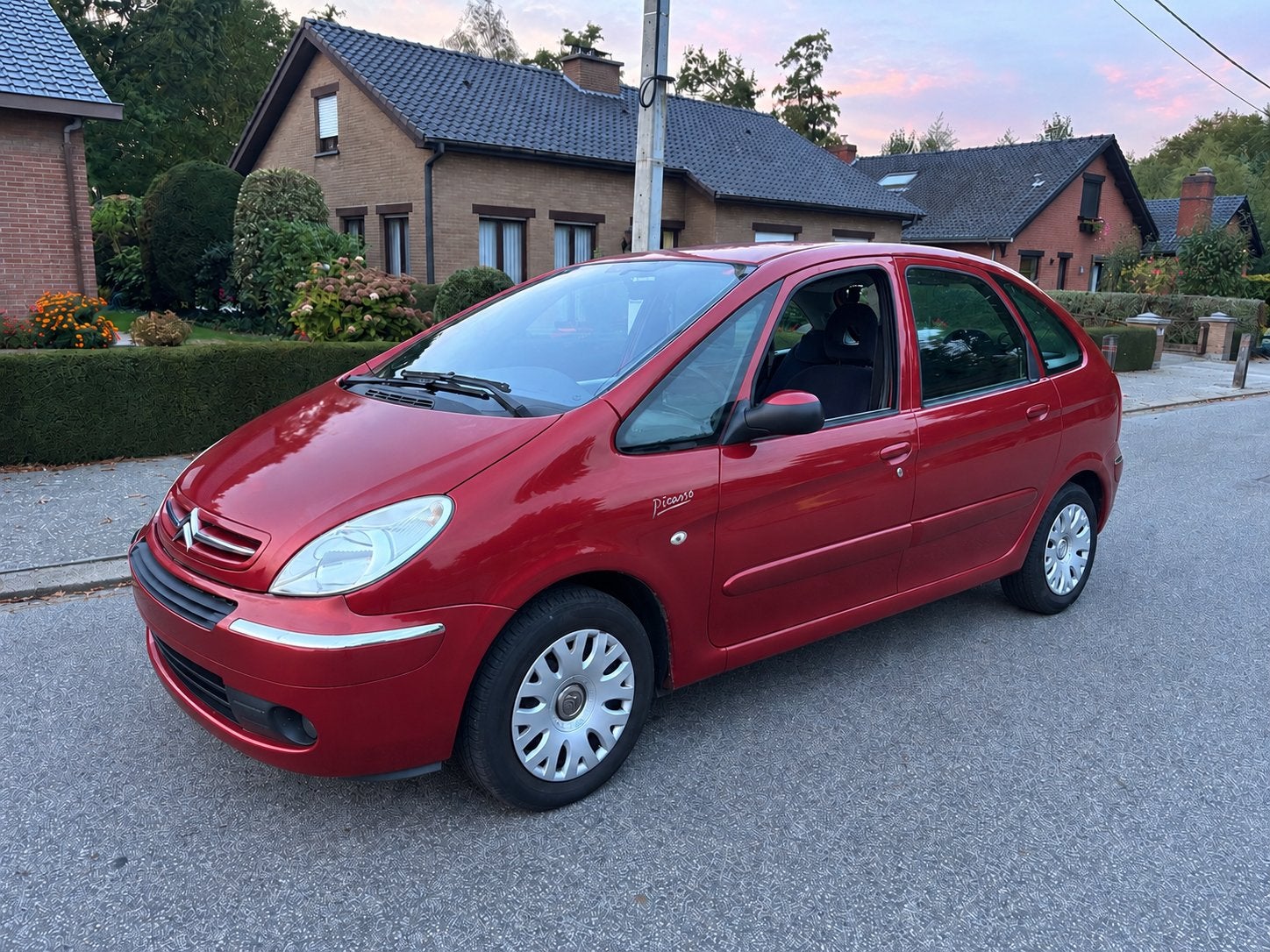 Citroen XsaraPicasso 1.6i Benzine Euro4 Gekeurd voor verkoop, Auto's, Voorwielaandrijving, Xsara, Zwart, 4 cilinders