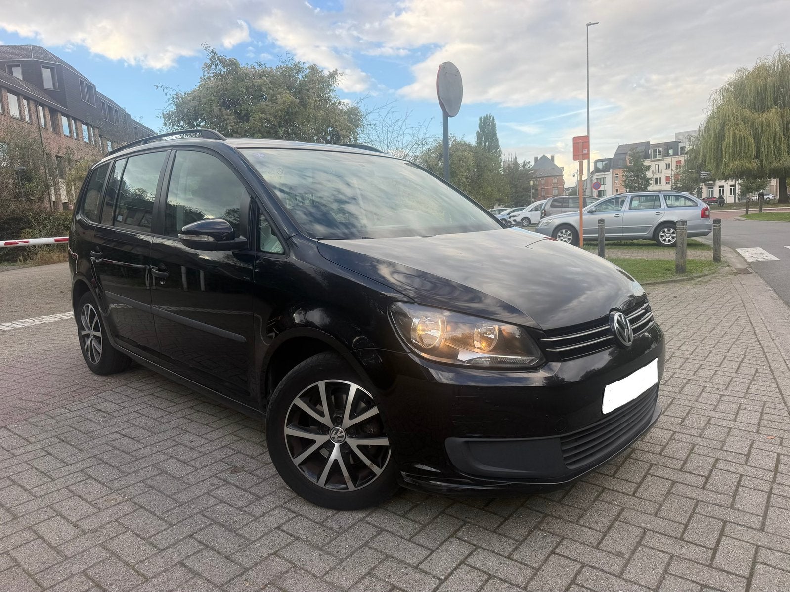 Volkswagen Touran 1.2 Essence - 7 litres - climatisation, Autos, Entreprise, Boîte manuelle, Touran, Verrouillage central