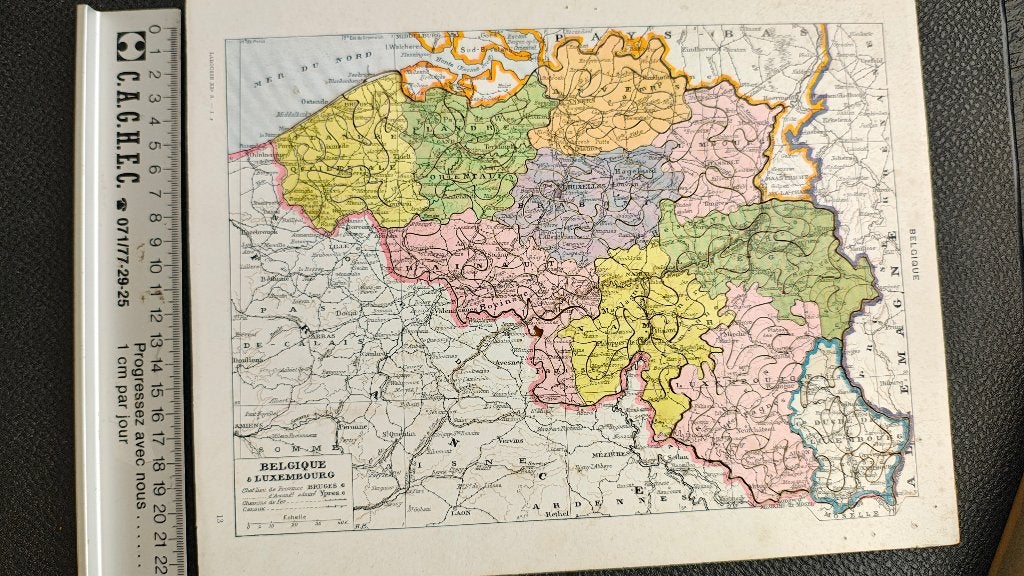 Houten puzzelkaart België 20e eeuw Larousse, Verzenden, Gelezen, België, Landkaart