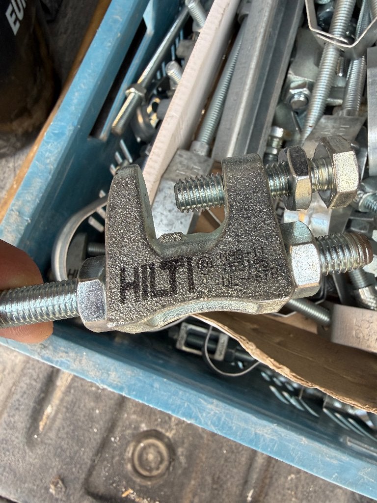 Clip etau MAB HILTI, Enlèvement, Comme neuf, Étau, Hilti