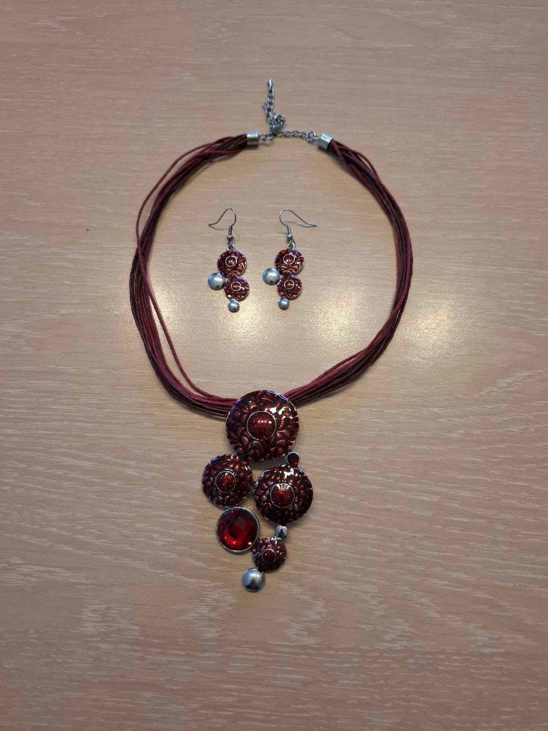 Lot de bijoux de fantaisie, Bijoux, Sacs & Beauté, Enlèvement ou Envoi, Comme neuf, Rouge, Autres matériaux