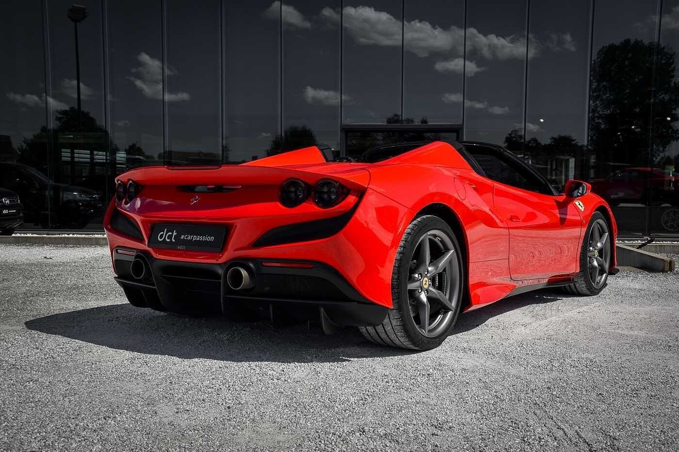 Ferrari F8 Spider 3.9 V8 Only 9500 KM! Extended Warranty FUL, Auto's, Automaat, 529 kW, Gebruikt, Lichtsensor