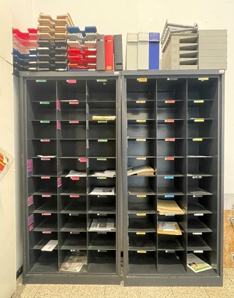 Armoire casiers à courrier / Organizer @ OXFAM Solidarité, Enlèvement