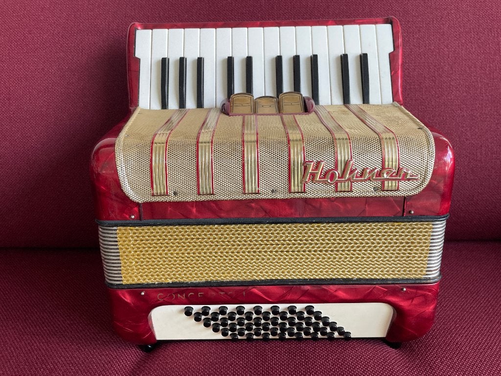 Kleine duitse Hohner Concerto I accordeon. 48 bas .Mooi ., Muziek en Instrumenten, Accordeons, Met koffer, Hohner, 48-bas, Gebruikt