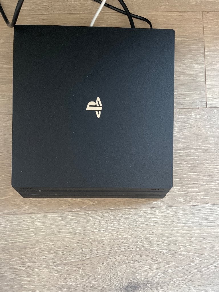 Playstation 4 pro met controller, Consoles de jeu & Jeux vidéo, Avec 1 manette, Enlèvement, Utilisé, 1 TB