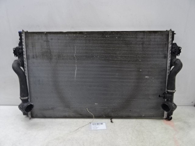 RADIATEUR EAU Porsche Panamera (970) (97010613103), Porsche Deutschland GmbH, Porscheplatz 1
70435  Stuttgart, DE, Porsche, Info@porsche.de