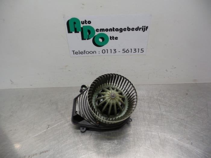 Kachel Ventilatiemotor van een Audi A4 (A4 95-), Gebruikt, -, -, -