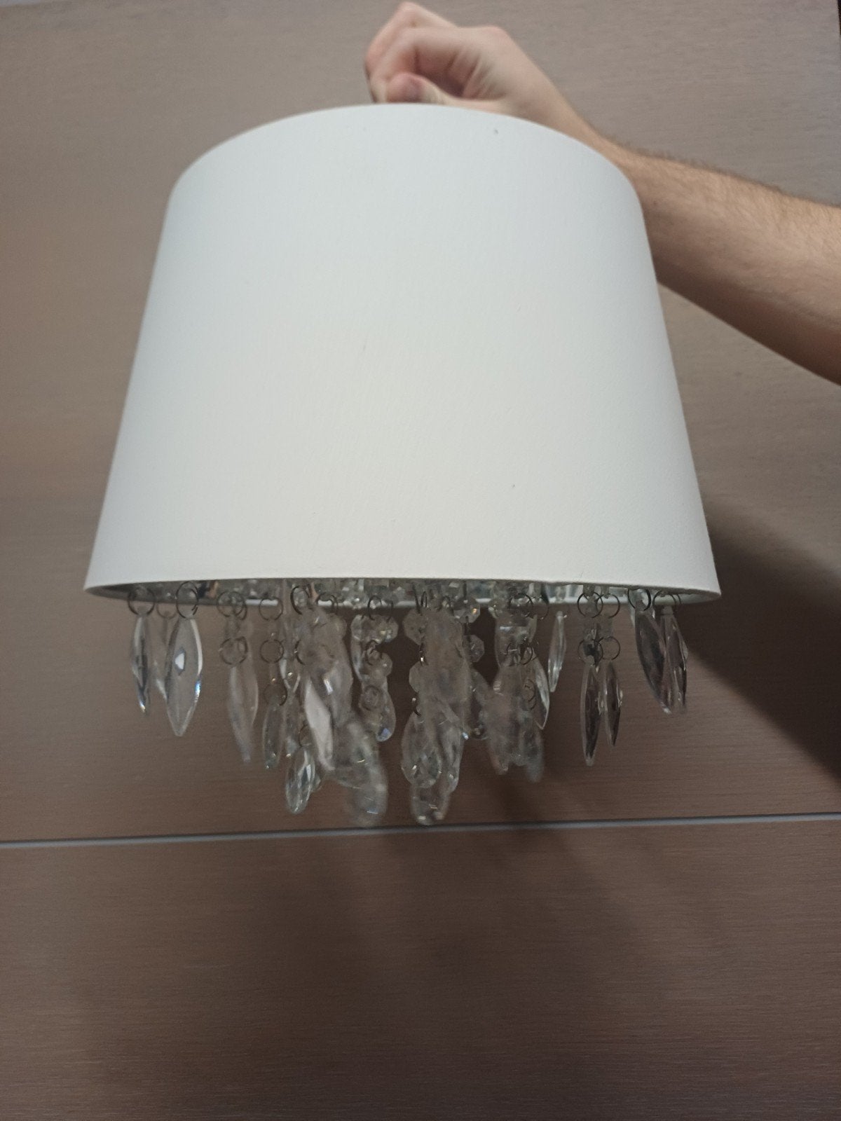 Lustre de plafond, Enlèvement