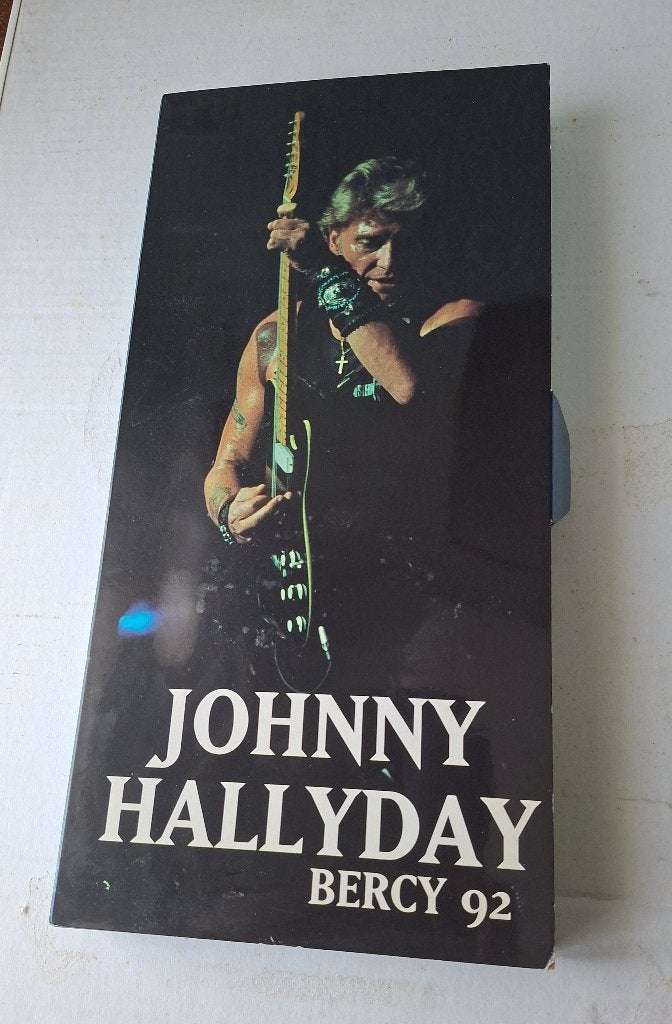 JOHNNY HALLYDAY COLLECTOR DANS UN COFFRET BERCY 92 - 3 CD, Enlèvement ou Envoi, Comme neuf, Coffret, Comprend un livret