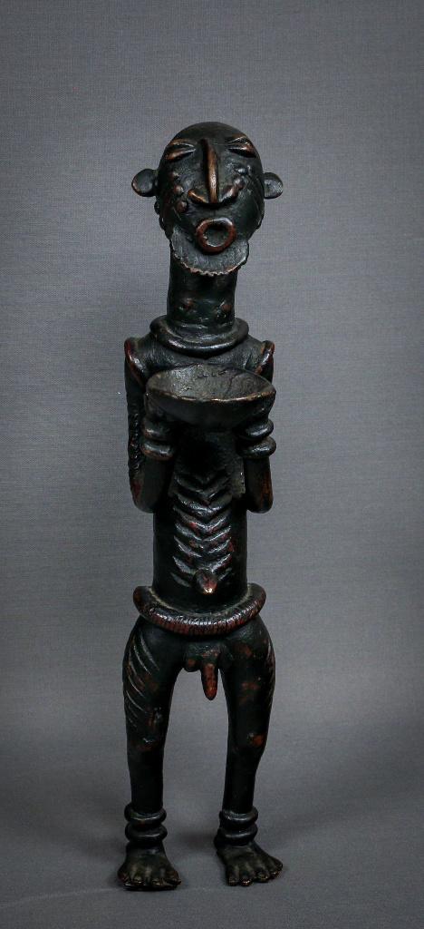 28 cm hoog bronzen beeld, Ophalen, Brons