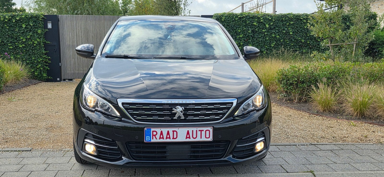 Peugeot 308 _ 1,2/130pk _ 1ste hands _ GPS _ CAMERA _ carpl, Auto's, Peugeot, Voorwielaandrijving, Dealer onderhouden, 1198 cc