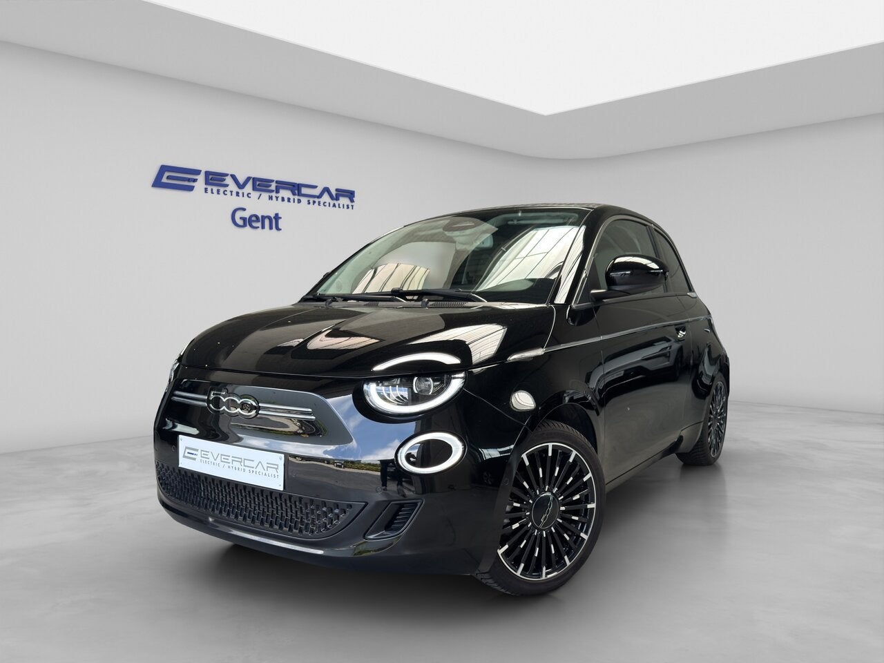 Fiat 500e e 42 kWh La Prima cabrio *DAB*Car-play*Leather*LED, Auto's, Fiat, 4 zetels, 87 kW, 0 kg, Zwart