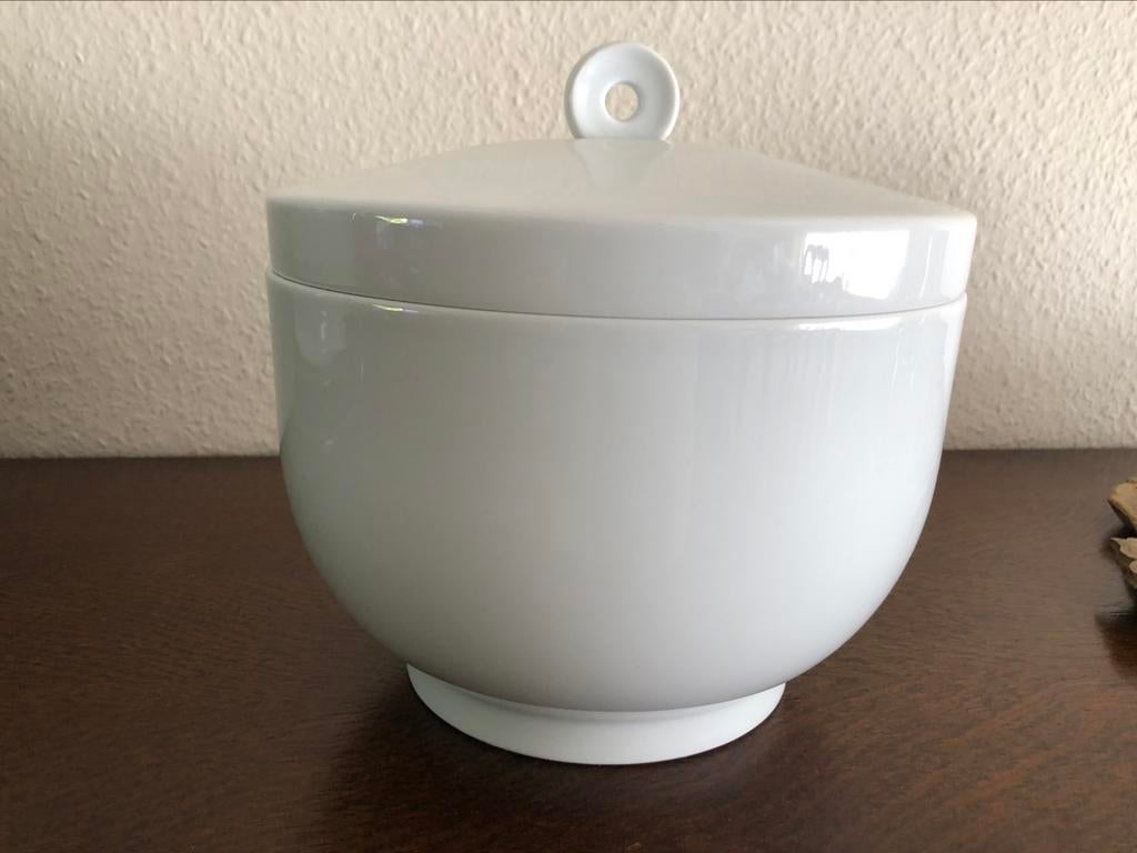 Toffe moderne (soep)kom met deksel in hotelporselein, Uni, Enlèvement ou Envoi, Comme neuf, Récipient(s)