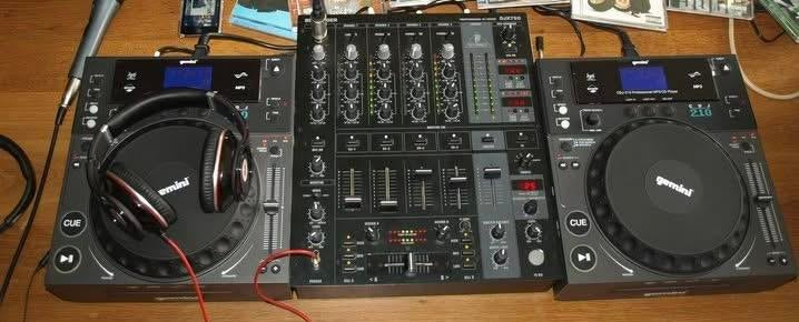 Table de mixage et platine, Enlèvement, Comme neuf, Platine, Behringer