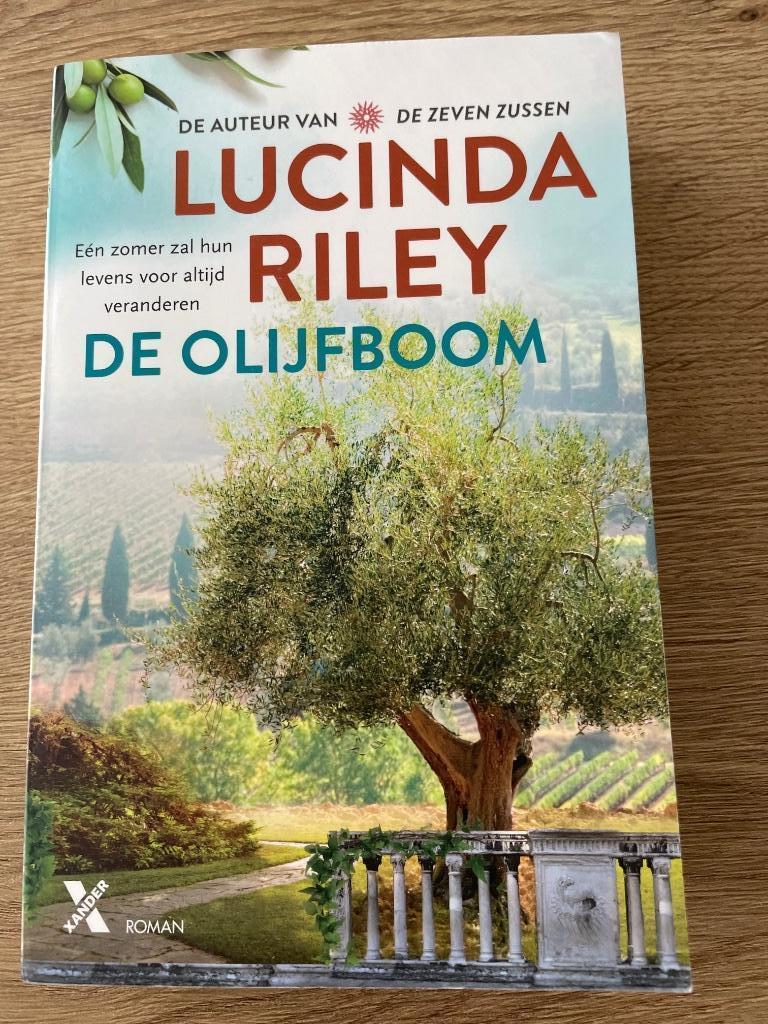 De Olijfboom, Ophalen, Zo goed als nieuw, Lucinda Riley