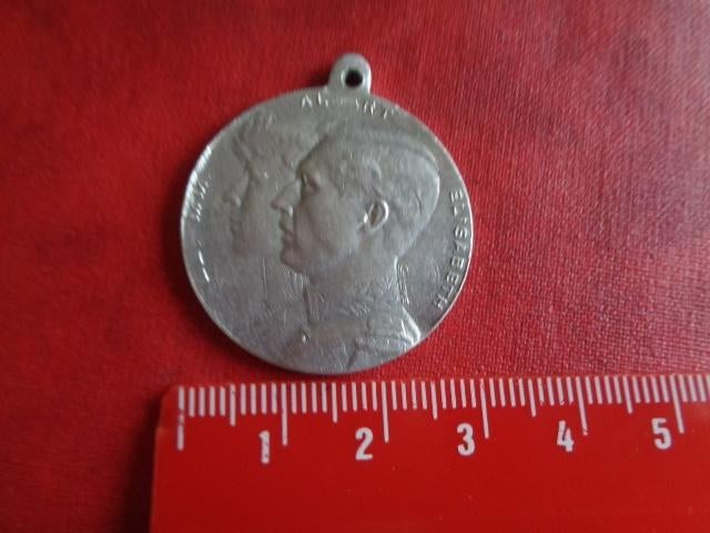 Médaille. "ELISABETH I " Croix Rouge de Belgique. 1914., Enlèvement ou Envoi