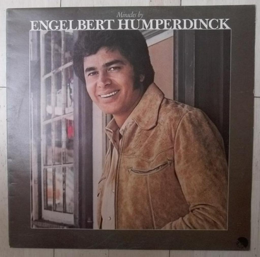Engelbert Humperdinck - Miracles, Ophalen of Verzenden