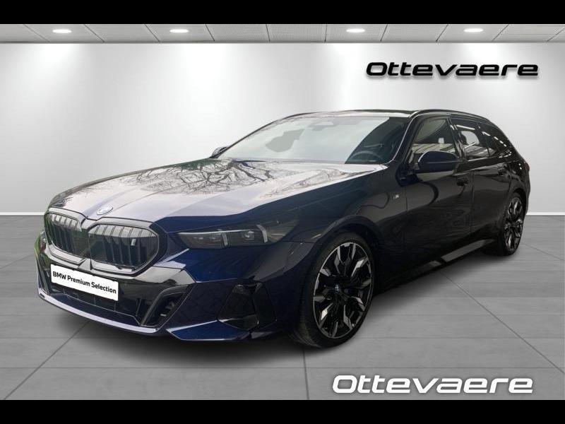 BMW i5 i5 eDrive40 Touring, Autos, BMW, i5, Phares directionnels, Air conditionné, Alarme, Verrouillage centralisé sans clé, Peinture métallisée