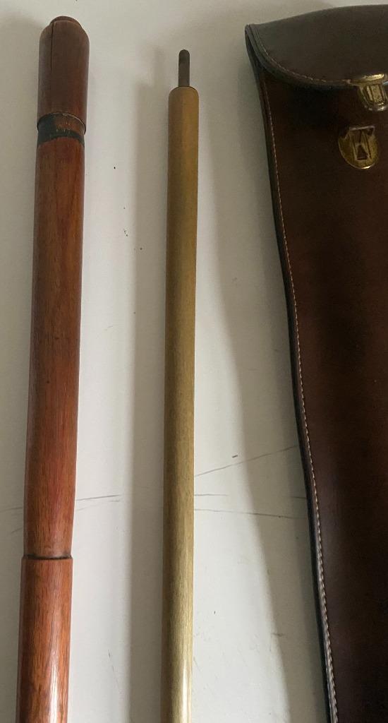 Oude biljartkeu met leren etui, Sport en Fitness, Biljarten en Poolen, Ophalen of Verzenden, Gebruikt, Keu of Ballen