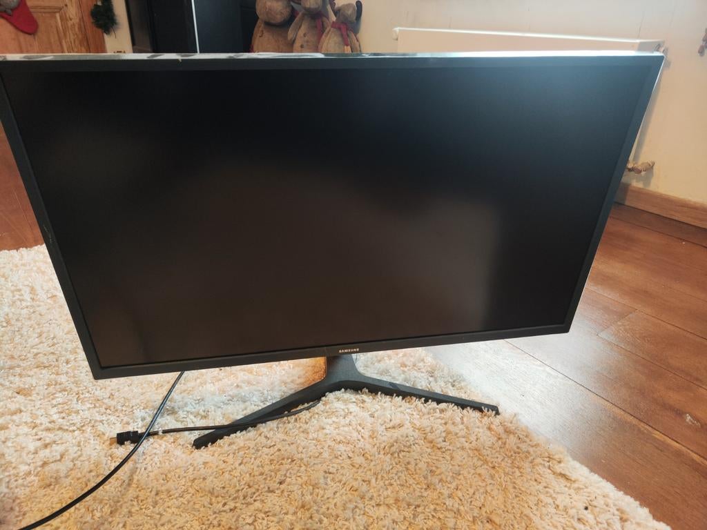 Samsung U32J590UQU 32-inch 4K-monitor, Ophalen, Gebruikt, Samsung