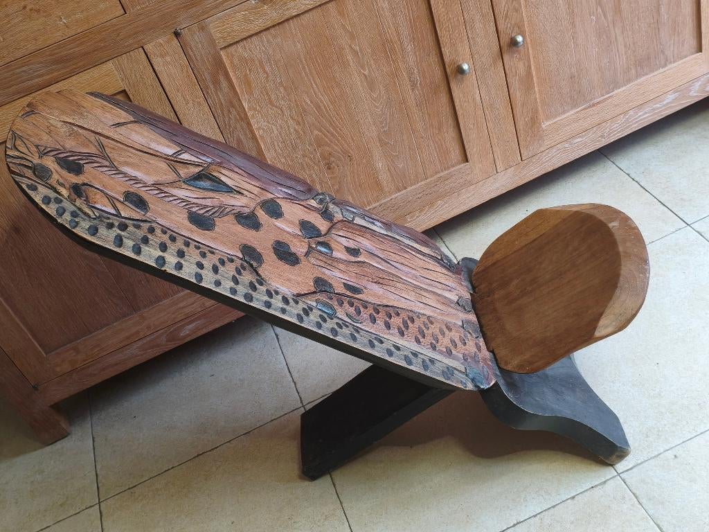 Véritable chaise à palabre africaine en bois sculpté, Antiquités & Art, Art | Sculptures & Bois, Enlèvement