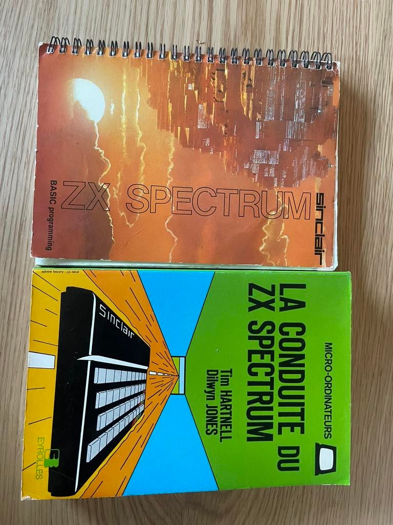 Livres Vintage Sinclair ZX Spectrum - Collector (1983-1984), Boeken, Informatica en Computer, Zo goed als nieuw, Programmeertaal of Theorie