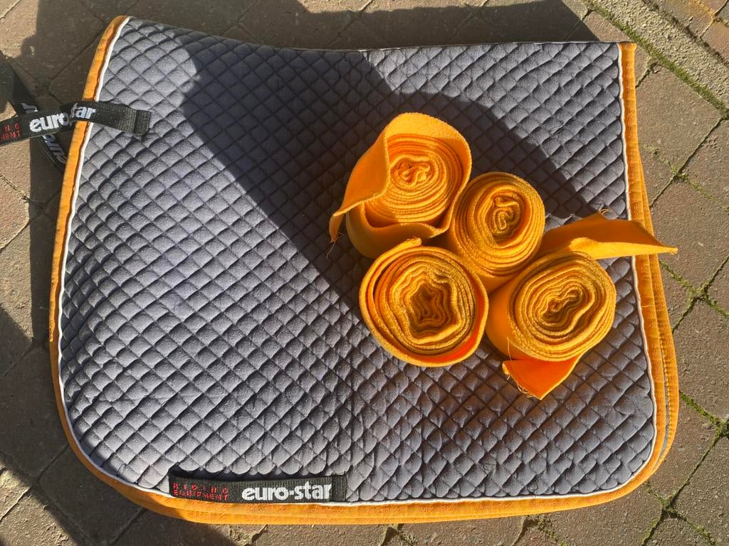 Tapis de selle et bandes fleeze assorties, Enlèvement ou Envoi, Utilisé
