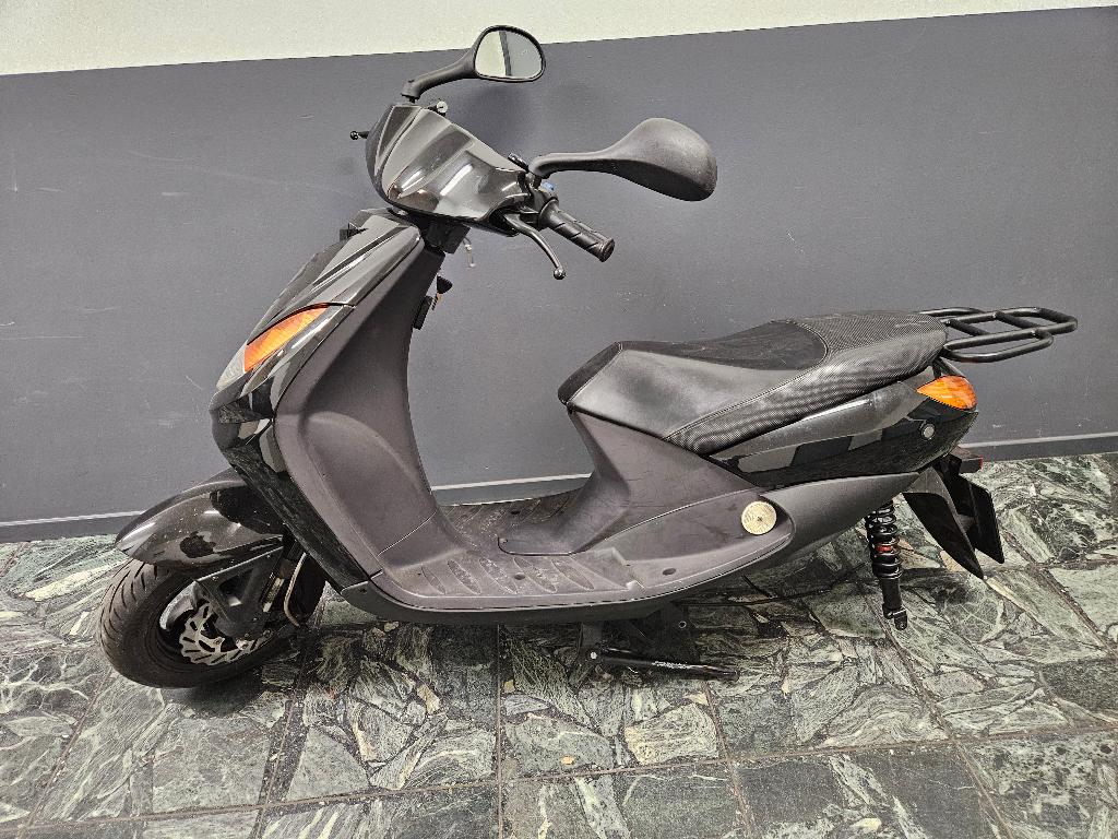Peugeot Vivacity 100cc Motorscooter A1 Piaggio Hexagon zip, Fietsen en Brommers, Scooters | Piaggio, Ophalen, Zip, 100 cc