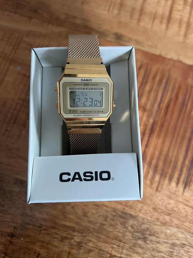 Montre casio, Bijoux, Sacs & Beauté, Enlèvement ou Envoi, Comme neuf